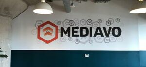 custom-logo-on-wall-mediavo